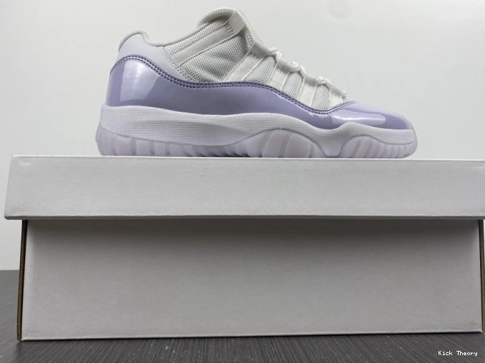 Kicktheory AH7860-101 Air WMNS Pure Jordan 11 Violet Low 0706